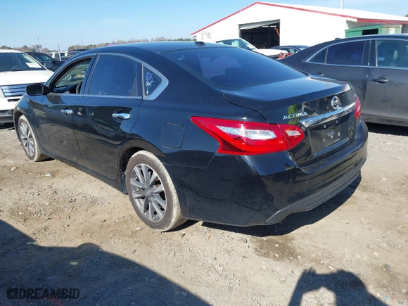 2017 Nissan Altima 2.5 SR with VIN 1N4AL3AP4HC293538, listed as a IAAI auction lot 41492018 with 199,200 mi miles. Bid and sale history available at carsss.com. Image 3.