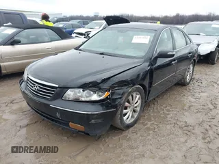 2008 Hyundai Azera Limited with VIN KMHFC46F68A296437, listed as a IAAI auction lot 41227512 with 139,672 mi miles. Bid and sale history available at carsss.com. Image 2.