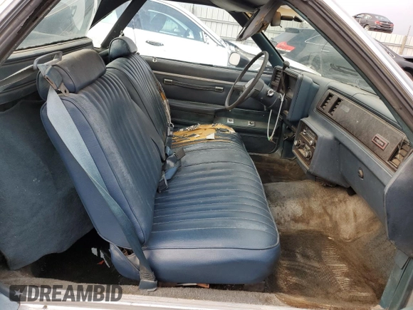 1985 Chevrolet El Camino z VIN 3GCCW80H9FS915947, wystawiony jako Copart lot #84659344 z przebiegiem 38 549 mil mil oraz Szkoda całkowita • Salvage title. Historia ofert i sprzedaży dostępna na DreamBid. Obrazek 10.