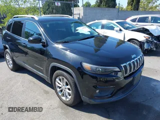 2019 Jeep Cherokee Latitude z VIN 1C4PJLCB6KD171468, wystawiony jako IAAI lot #41979097 z przebiegiem 101 991 mil mil oraz . Historia ofert i sprzedaży dostępna na DreamBid. Obrazek 1.