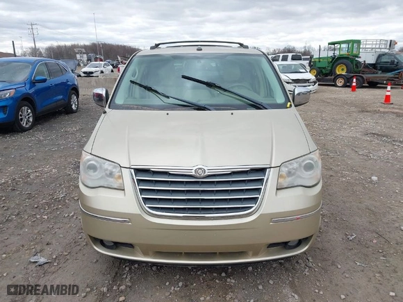 2010 Chrysler Town & Country Limited with VIN 2A4RR6DX2AR178730, listed as a IAAI auction lot 41994623 with 168,804 mi miles. Bid and sale history available at carsss.com. Image 6.