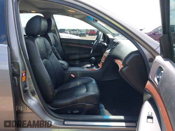 2008 Infiniti G35 Journey with VIN JNKBV61E78M226577, listed as a IAAI auction lot 42105267 with 166,572 mi miles. Bid and sale history available at carsss.com. Image 5.