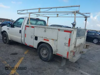 2002 Ford F-350 with VIN 1FDSF30L52ED64628, listed as a IAAI auction lot 41940130 with 237,792 mi miles and . Bid and sale history available at DreamBid. Image 3.