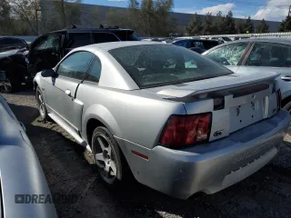 2001 Ford Mustang GT Deluxe with VIN 1FAFP42X31F112559, listed as a Copart auction lot 43090425 with 1,689,994 mi miles and Non Repairable. Bid and sale history available at carsss.com. Image 2.