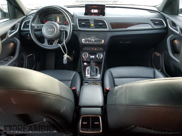 2015 Audi Q3 Prestige with VIN WA1FFCFS5FR013425, listed as a Copart auction lot 88546995 with 39,056 mi miles and Salvage title. Bid and sale history available at DreamBid. Image 8.