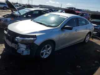 2016 Chevrolet Malibu LS z VIN 1G1ZB5ST4GF240593, wystawiony jako Copart lot #50190275 z przebiegiem 114 585 mil mil oraz Szkody całkowita. Historia ofert i sprzedaży dostępna na DreamBid. Obrazek 1.