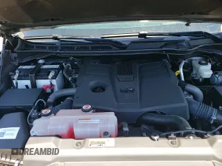 2022 Toyota Tundra 1794 Edition с VIN 5TFMA5DBXNX051060, выставлен на аукционе Copart как лот 57878565 с пробегом 27 635 миль миль и Списание • Salvage title. История ставок и продаж доступна на DreamBid. Изображение 13.