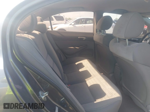2009 Honda Civic LX z VIN 19XFA16589E035406, wystawiony jako IAAI lot #42361061 z przebiegiem 95 487 mil mil oraz . Historia ofert i sprzedaży dostępna na DreamBid. Obrazek 8.