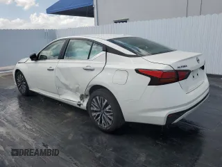2025 Nissan Altima SV with VIN 1N4BL4DV6SN318665, listed as a Copart auction lot 52883365 with 6,284 mi miles and Non Repairable. Bid and sale history available at DreamBid. Image 2.