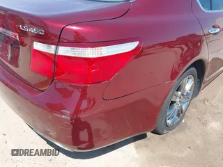 2007 Lexus LS 460 z VIN JTHBL46F575043120, wystawiony jako IAAI lot #41963290 z przebiegiem Nie podano mil oraz . Historia ofert i sprzedaży dostępna na DreamBid. Obrazek 18.