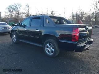 2012 Chevrolet Avalanche LT with VIN 3GNTKFE77CG228522, listed as a IAAI auction lot 40941557 with 166,954 mi miles. Bid and sale history available at carsss.com. Image 3.