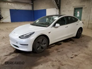 2019 Tesla Model 3 Mid Range z VIN 5YJ3E1EA9KF483725, wystawiony jako Copart lot #42035435 z przebiegiem 43 340 mil mil oraz Tytuł czysty. Historia ofert i sprzedaży dostępna na DreamBid. Obrazek 1.