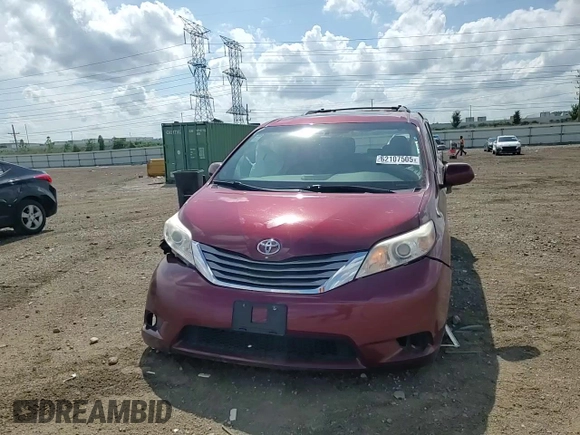 2016 Toyota Sienna XLE with VIN 5TDYK3DC5GS730870, listed as a Copart auction lot 62107505 with 131,619 mi miles and Salvage title. Bid and sale history available at DreamBid. Image 13.