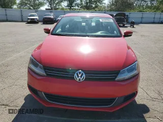 2013 Volkswagen Jetta SE with VIN 3VWDX7AJ8DM358010, listed as a Copart auction lot 56388865 with 258,482 mi miles and Salvage title. Bid and sale history available at DreamBid. Image 5.