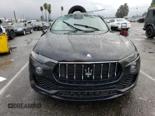 2020 Maserati Levante S z VIN ZN661YUA6LX344595, wystawiony jako Copart lot #82398973 z przebiegiem 71 764 mil mil oraz . Historia ofert i sprzedaży dostępna na DreamBid. Obrazek 5.
