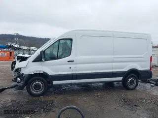 2017 Ford Transit Van with VIN 1FTYR2CM7HKA86099, listed as a IAAI auction lot 41550068 with 1 mi miles. Bid and sale history available at carsss.com. Image 15.