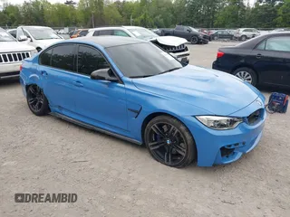 2016 BMW M3 z VIN WBS8M9C57GP966908, wystawiony jako IAAI lot #42318665 z przebiegiem 50 498 mil mil oraz . Historia ofert i sprzedaży dostępna na DreamBid. Obrazek 1.