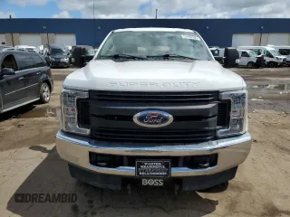 2017 Ford F-250 XLT with VIN 1FT7X2B66HEF21018, listed as a Copart auction lot 57916705 with 99,491 mi miles and Clean title. Bid and sale history available at DreamBid. Image 5.