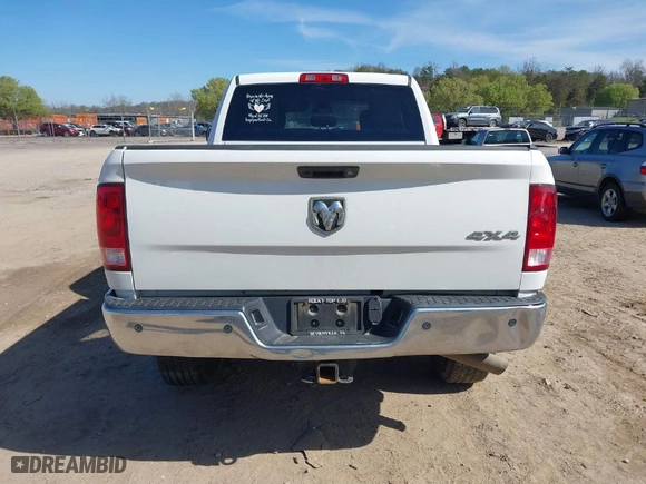 2018 Ram 2500 Tradesman with VIN 3C6UR5CJ1JG336382, listed as a IAAI auction lot 39077896 with 118,111 mi miles. Bid and sale history available at carsss.com. Image 17.
