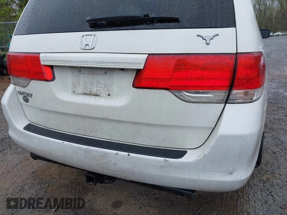 2010 Honda Odyssey EX-L with VIN 5FNRL3H65AB068497, listed as a IAAI auction lot 42013925 with 206,668 mi miles. Bid and sale history available at carsss.com. Image 17.