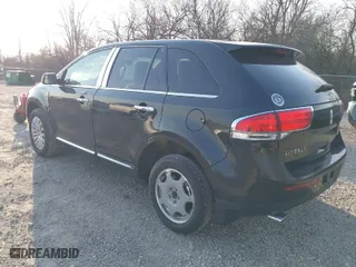 2011 Lincoln MKX with VIN 2LMDJ6JK5BBJ24235, listed as a IAAI auction lot 41781097 with 190,307 mi miles. Bid and sale history available at carsss.com. Image 3.