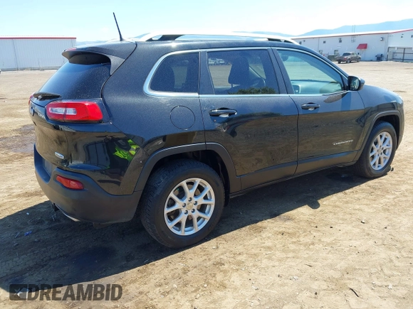 2016 Jeep Cherokee Latitude with VIN 1C4PJMCSXGW296586, listed as a IAAI auction lot 42686423 with 83,833 mi miles and . Bid and sale history available at DreamBid. Image 4.