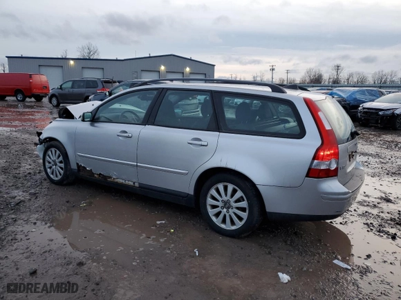 2005 Volvo V50 with VIN YV1MW390052099722, listed as a Copart auction lot 84544754 with 87,435 mi miles and Salvage Title. Bid and sale history available at carsss.com. Image 2.