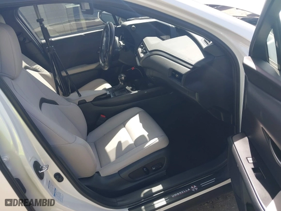2021 Lexus UX with VIN JTHX9JBH9M2040678, listed as a IAAI auction lot 41727164 with 71,004 mi miles. Bid and sale history available at carsss.com. Image 5.
