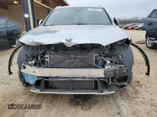 2016 BMW X1 xDrive28i z VIN WBXHT3C30GP883538, wystawiony jako Copart lot #46283315 z przebiegiem 70 696 mil mil oraz Szkoda całkowita • Salvage title. Historia ofert i sprzedaży dostępna na DreamBid. Obrazek 5.
