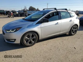 2016 Ford Focus SE with VIN 1FADP3KE4GL208985, listed as a Copart auction lot 88960325 with 111,046 mi miles and Salvage Title. Bid and sale history available at carsss.com. Image 1.