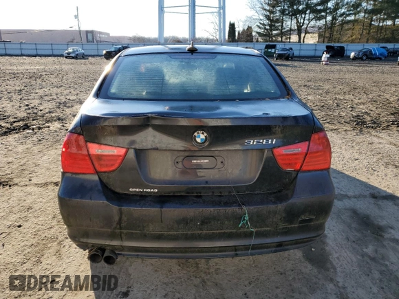 2011 BMW 3 Series 328i xDrive z VIN WBAPK5G5XBNN26498, wystawiony jako Copart lot #46902015 z przebiegiem Nie podano mil oraz Tytuł czysty. Historia ofert i sprzedaży dostępna na DreamBid. Obrazek 6.