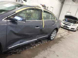 2013 Buick LaCrosse Touring with VIN 1G4GJ5E33DF204267, listed as a IAAI auction lot 42299135 with 82,323 mi miles and . Bid and sale history available at DreamBid. Image 6.