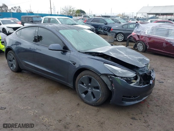 2022 Tesla Model 3 Long Range with VIN 5YJ3E1EBXNF138538, listed as a IAAI auction lot 41771647 with 31,250 mi miles. Bid and sale history available at carsss.com. Image 1.