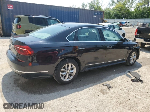 2017 Volkswagen Passat S z VIN 1VWAT7A38HC014720, wystawiony jako Copart lot #58744235 z przebiegiem 273 593 mil mil oraz Czysty tytuł • Clean title. Historia ofert i sprzedaży dostępna na DreamBid. Obrazek 3.