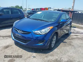 2013 Hyundai Elantra GLS z VIN KMHDH4AE0DU564978, wystawiony jako IAAI lot #39801664 z przebiegiem 40 046 mil mil oraz . Historia ofert i sprzedaży dostępna na DreamBid. Obrazek 2.