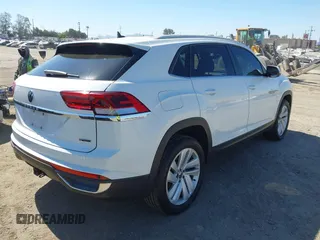 2021 Volkswagen Atlas SE with VIN 1V2HE2CA2MC209716, listed as a IAAI auction lot 42710825 with 29,484 mi miles and . Bid and sale history available at DreamBid. Image 4.