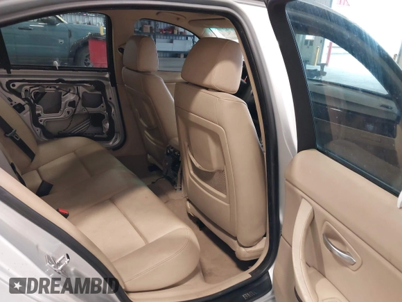 2006 BMW 3 Series 325i with VIN WBAVB17566NK33798, listed as a IAAI auction lot 42425997 with 210,994 mi miles and . Bid and sale history available at DreamBid. Image 8.