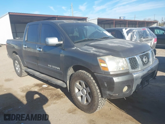 2005 Nissan Titan LE with VIN 1N6AA07B65N501054, listed as a IAAI auction lot 41728466 with 318,859 mi miles. Bid and sale history available at carsss.com. Image 1.