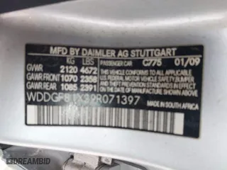 2009 Mercedes-Benz C-Class 3.0L Sport with VIN WDDGF81X29R071397, listed as a IAAI auction lot 41646304 with 226,077 mi miles. Bid and sale history available at carsss.com. Image 9.