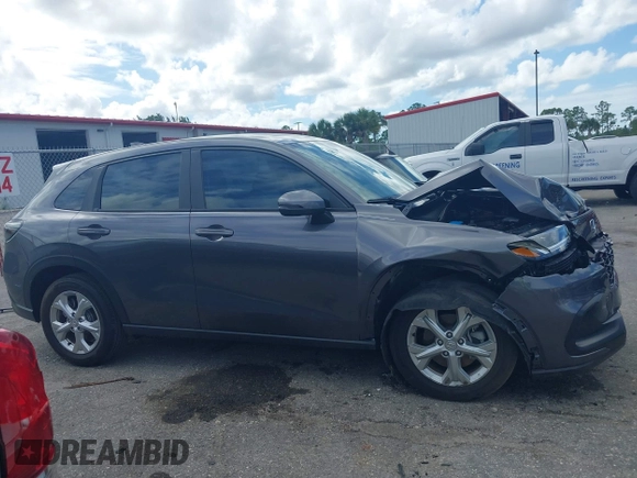 2024 Honda HR-V LX with VIN 3CZRZ1H33RM731267, listed as a IAAI auction lot 40677360 with 15,845 mi miles. Bid and sale history available at carsss.com. Image 14.