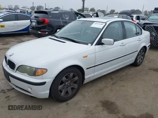 2004 BMW 3 Series 325i with VIN WBAAZ33444KP85964, listed as a IAAI auction lot 42024989 with 165,813 mi miles. Bid and sale history available at carsss.com. Image 2.