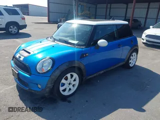 2009 MINI Hardtop S with VIN WMWMF73539TT95350, listed as a IAAI auction lot 42196663 with 75,593 mi miles and . Bid and sale history available at DreamBid. Image 2.