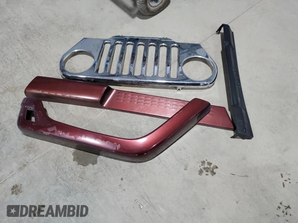 2002 Jeep Wrangler Sahara с VIN 1J4FA59S62P751858, выставлен на аукционе Copart как лот 56638165 с пробегом 270 770 миль миль и Списание • Salvage title. История ставок и продаж доступна на DreamBid. Изображение 13.