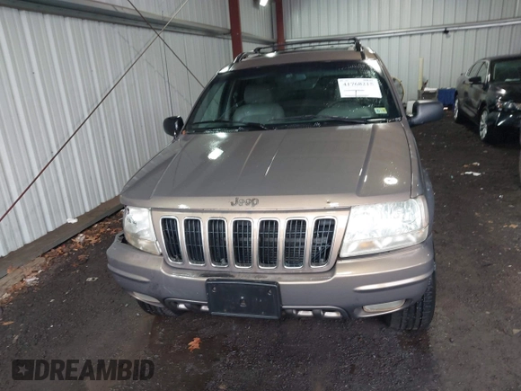 2001 Jeep Grand Cherokee Limited with VIN 1J4GW58N51C581743, listed as a IAAI auction lot 41768215 with 195,862 mi miles. Bid and sale history available at carsss.com. Image 12.