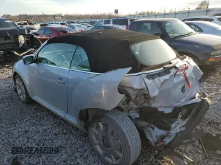 2018 Volkswagen Beetle S with VIN 3VW5DAAT7JM506557, listed as a Copart auction lot 84736194 with 34,930 mi miles and Salvage title. Bid and sale history available at DreamBid. Image 2.