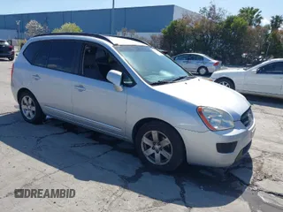 2008 Kia Rondo LX with VIN KNAFG526187170582, listed as a IAAI auction lot 41964300 with 259,741 mi miles. Bid and sale history available at carsss.com. Image 1.