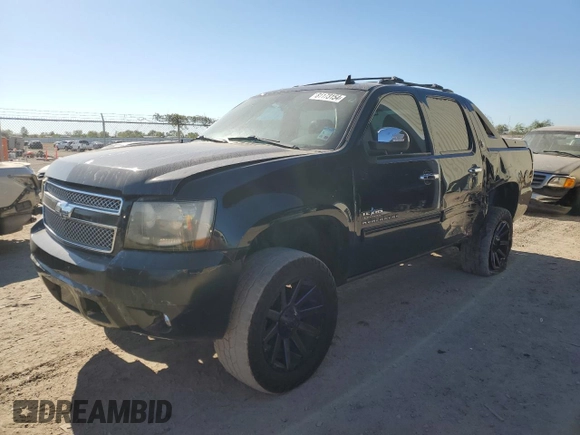 2013 Chevrolet Avalanche LT with VIN 3GNMCFE02DG344524, listed as a Copart auction lot 81173154 with 199,558 mi miles and Salvage Title. Bid and sale history available at DreamBid. Image 1.