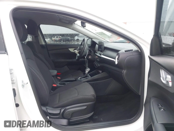 2022 Kia Forte LXS with VIN 3KPF24AD1NE498902, listed as a IAAI auction lot 41454410 with 24,008 mi miles. Bid and sale history available at carsss.com. Image 5.