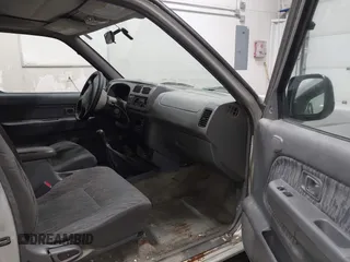 1998 Nissan Frontier XE with VIN 1N6DD26Y5WC344751, listed as a IAAI auction lot 42142806 with 200,111 mi miles and . Bid and sale history available at DreamBid. Image 5.