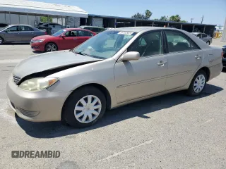 2005 Toyota Camry STD z VIN 4T1BE32K95U031088, wystawiony jako Copart lot #58183985 z przebiegiem 154 123 mil mil oraz Czysty tytuł • Clean title. Historia ofert i sprzedaży dostępna na DreamBid. Obrazek 1.